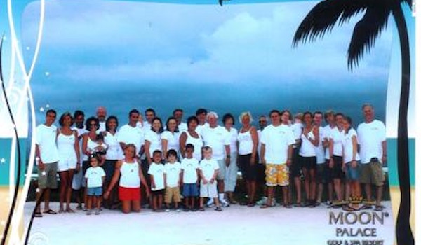 Dick's 80th Birthday With Family In Cancun T-Shirt Photo